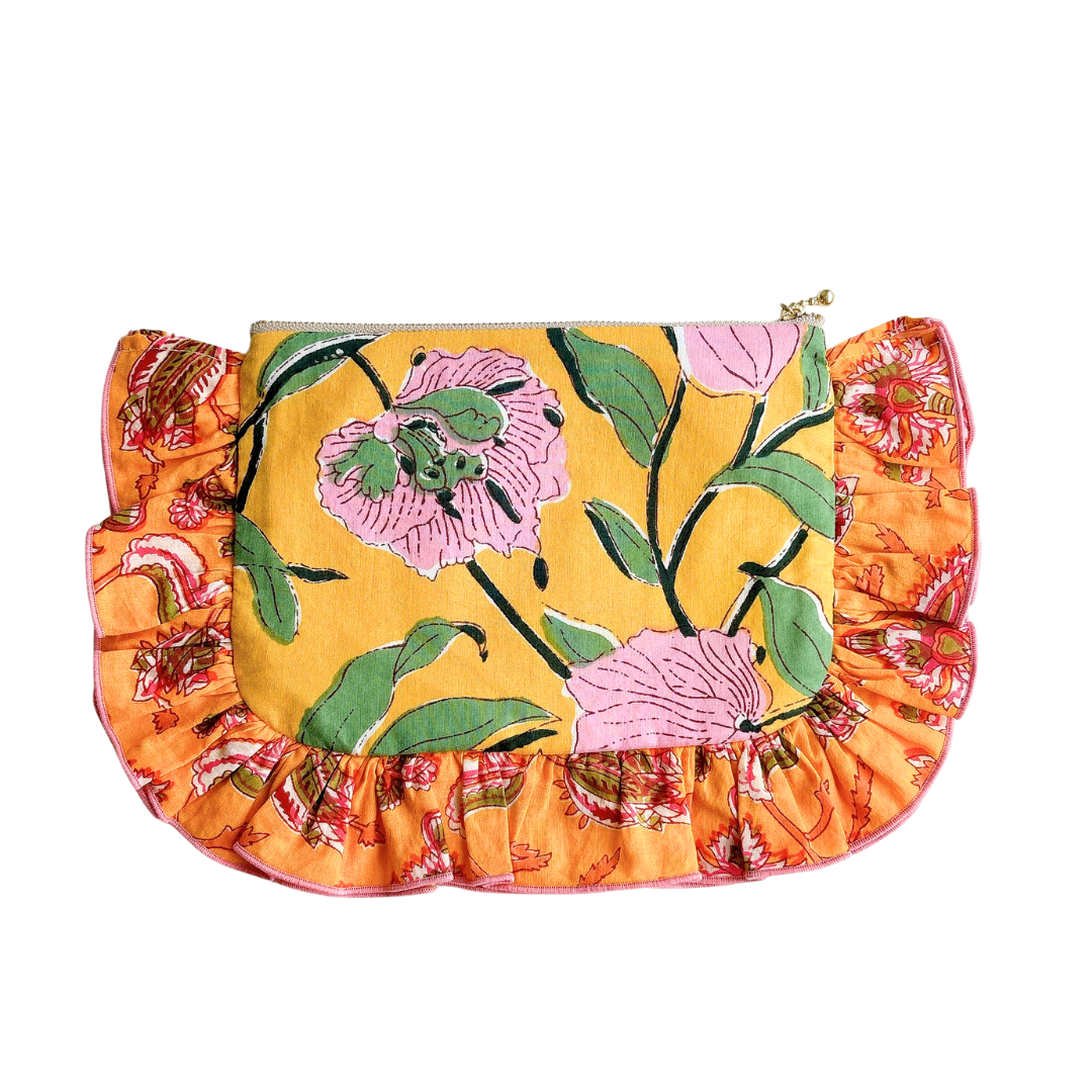 それどこの？持っていると必ず褒められるポーチはこれ♡】フラット